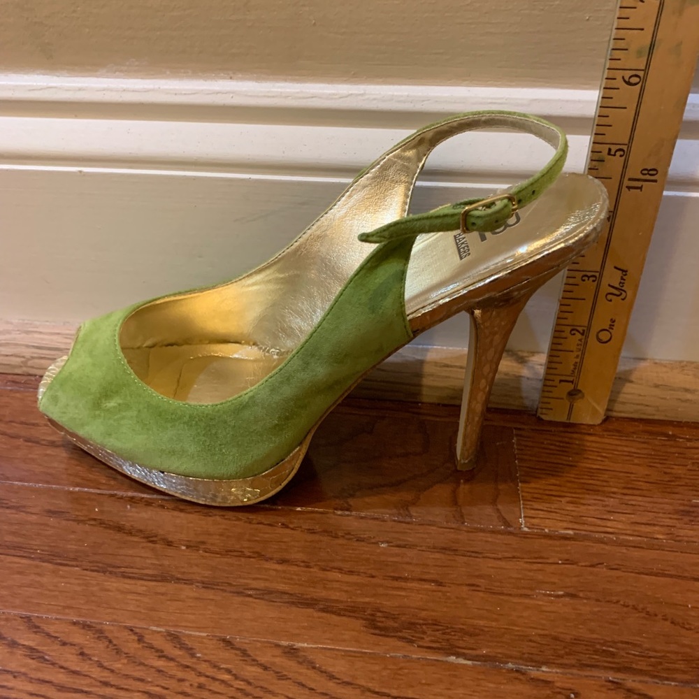 Bakers high heal sandals 
Size 8